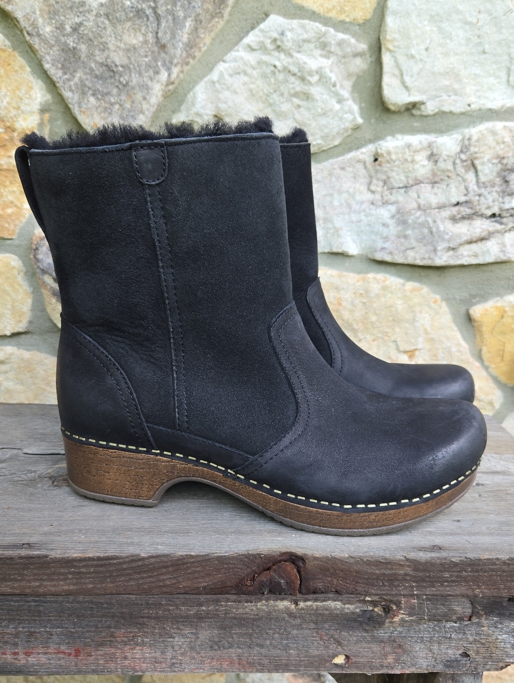 Dansko Bettie Shearling Black Nubuck Leather Ankle Bootie EU 37 / US 6.5–7